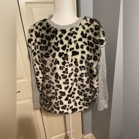 Kate Spade Leopard Faux Fur Sweatshirt Medium - Picture 1 of 8
